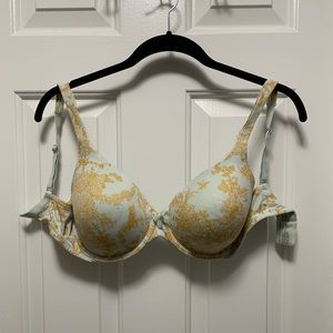 Victoria’s Secret Lined Full Coverage 34DD Bra